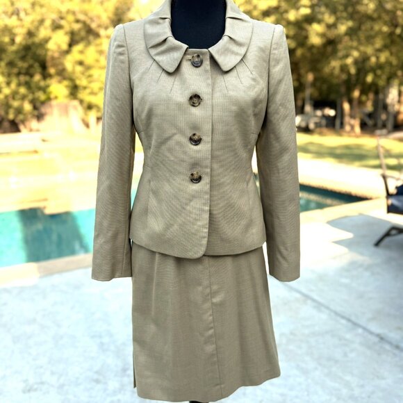 Ann Taylor Size 4P Women's 2-Piece Skirt Suit w/ Blazer Jacket Tan - Picture 1 of 4